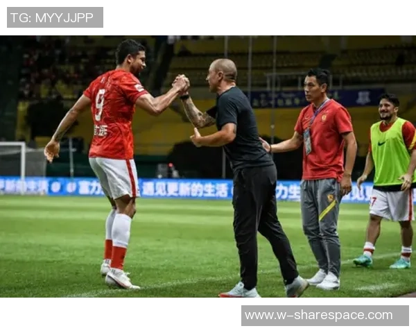 重庆羽毛球队以84分稳居锦标赛积分榜首位展现强劲实力